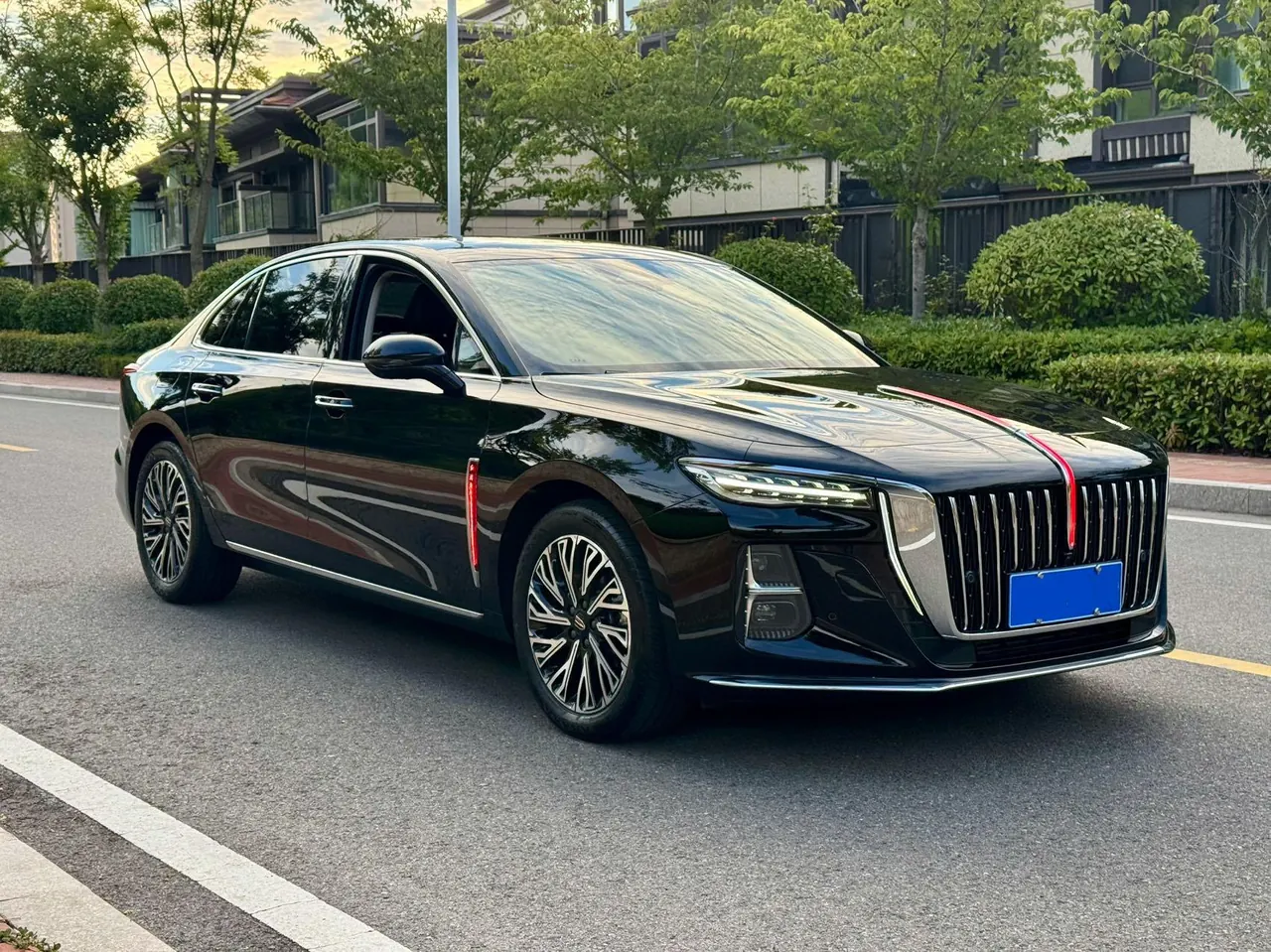 HongQi 2024 H5 2.0T Zhilian Qi Chang Edition Automatic Gear 3