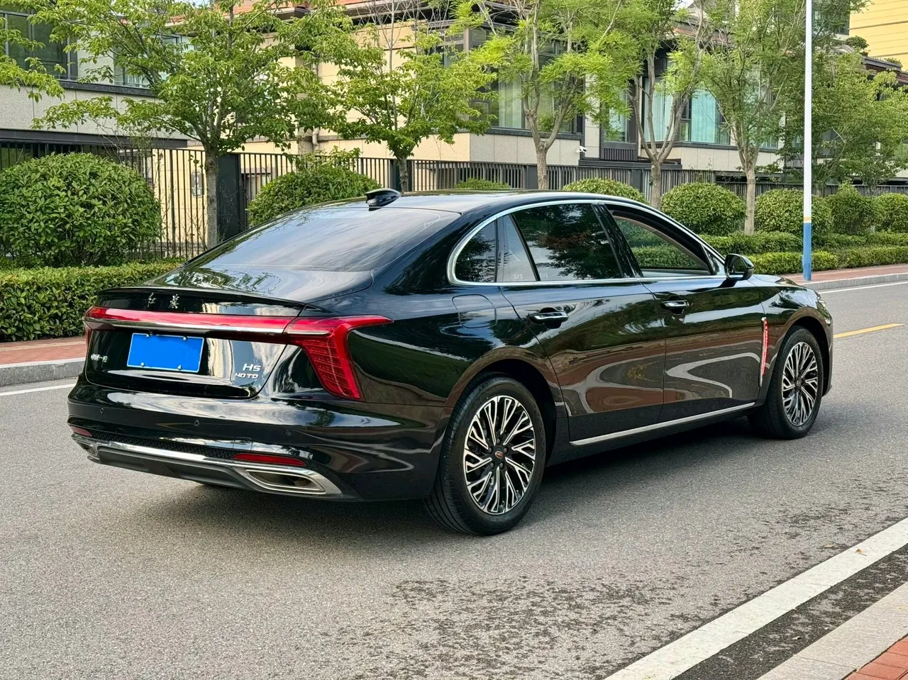 HongQi 2024 H5 2.0T Zhilian Qi Chang Edition Automatic Gear 6