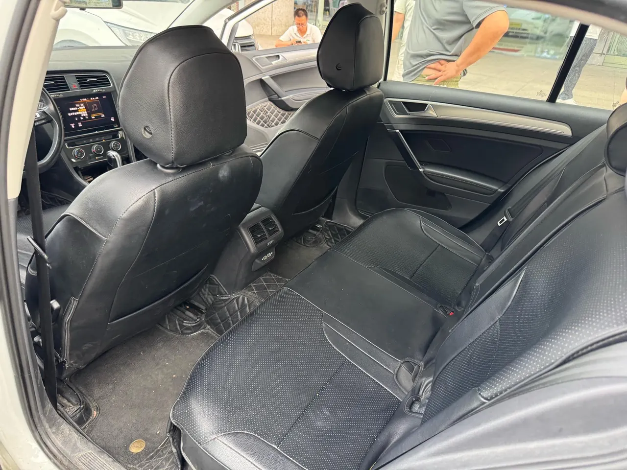 Volkswagen 2020 Golf 7 1.4TSI 280TSI Beloved Edition Comfortable Automatic 3