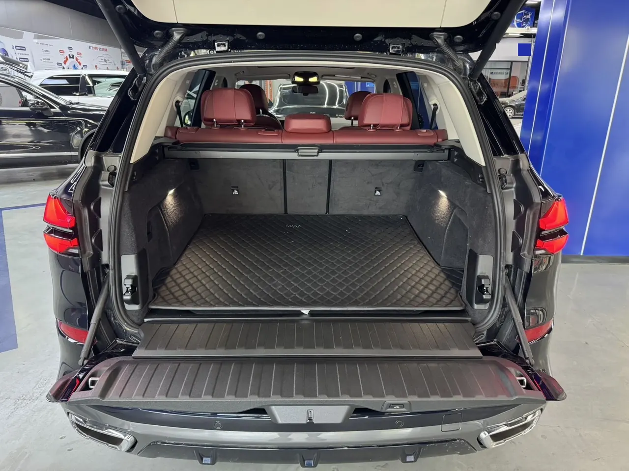 BMW 2023 X5 xDrive30Li 48V 2.0T exclusive m sports obsidian night suit automatic gear 9