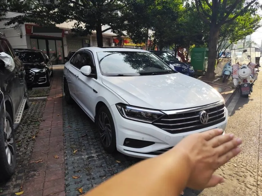 Volkswagen 2020 Sagitar 1.4TSI 280TSI Luxury Automatic Transmission 2