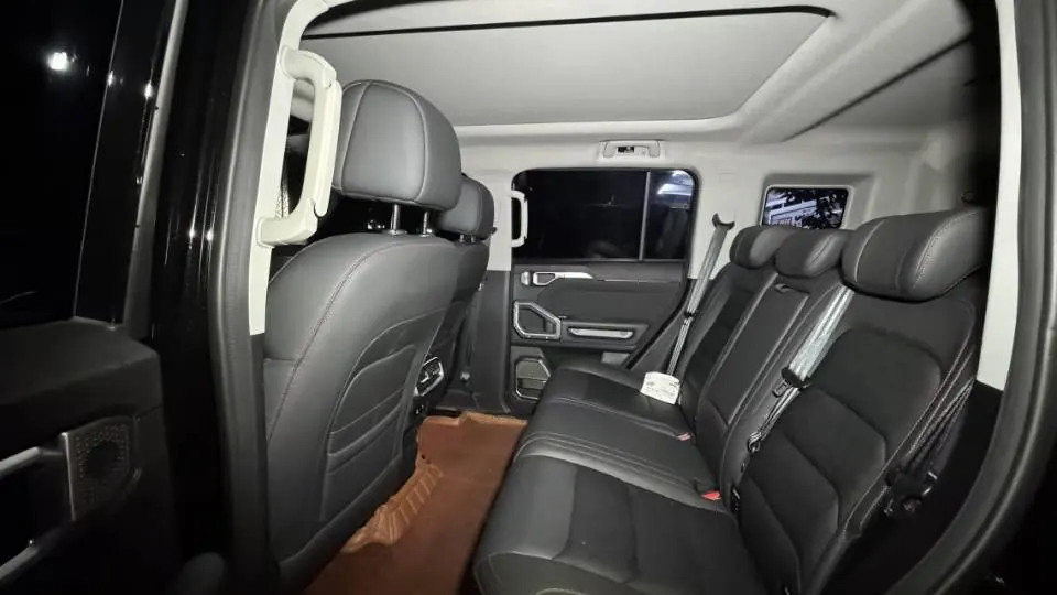 Jetour 2023 Traveler 2.0T Four-Wheel-Drive Cross-Country PRO Automatic 3