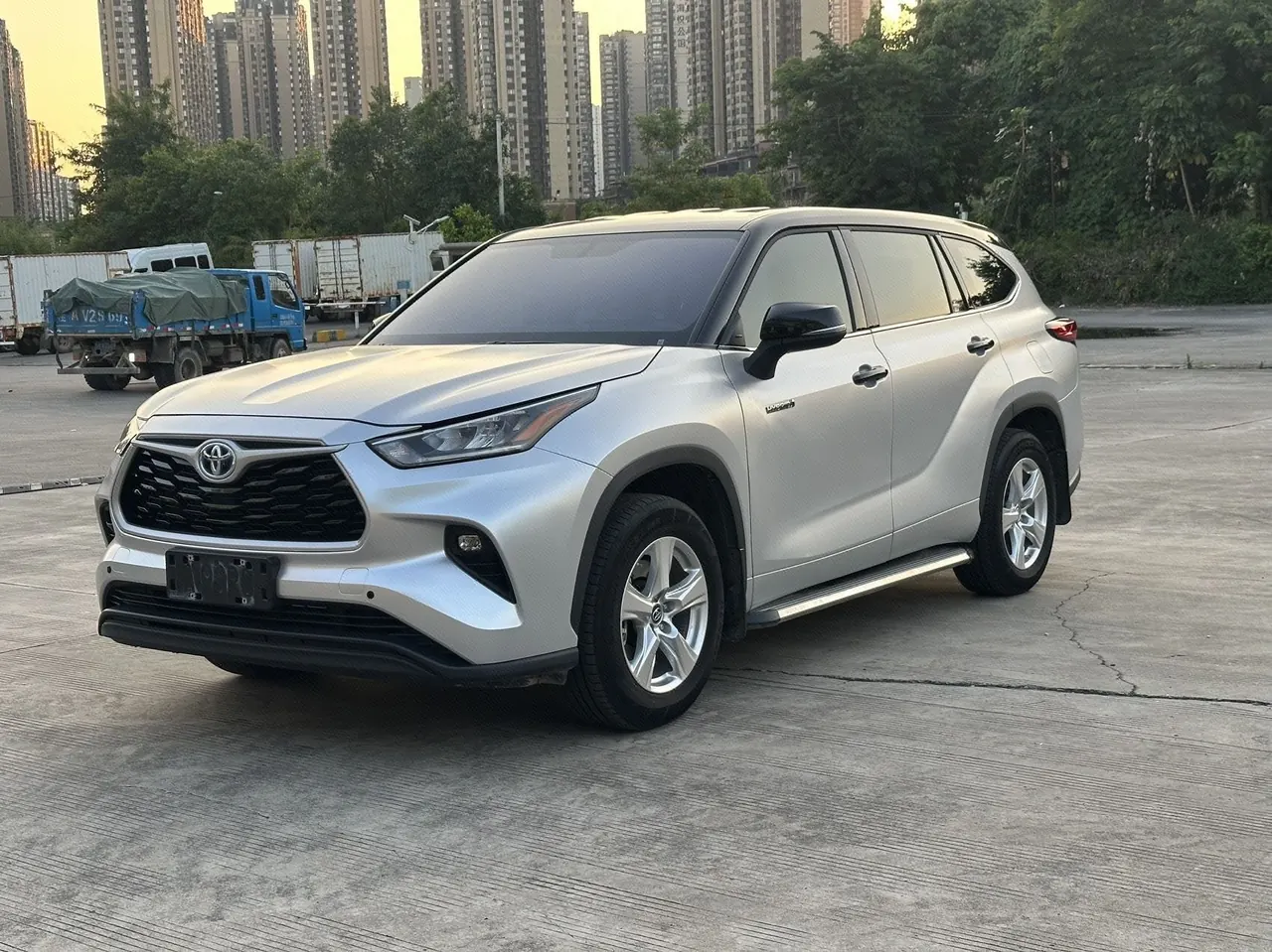 Open image lightbox: Toyota 2023 Highlander Dual Engine 2.5 Stepless Intelligent Electric Hybrid Four-wheel Drive Elite Edition 7-seat PLUS Edition Automatic Gear