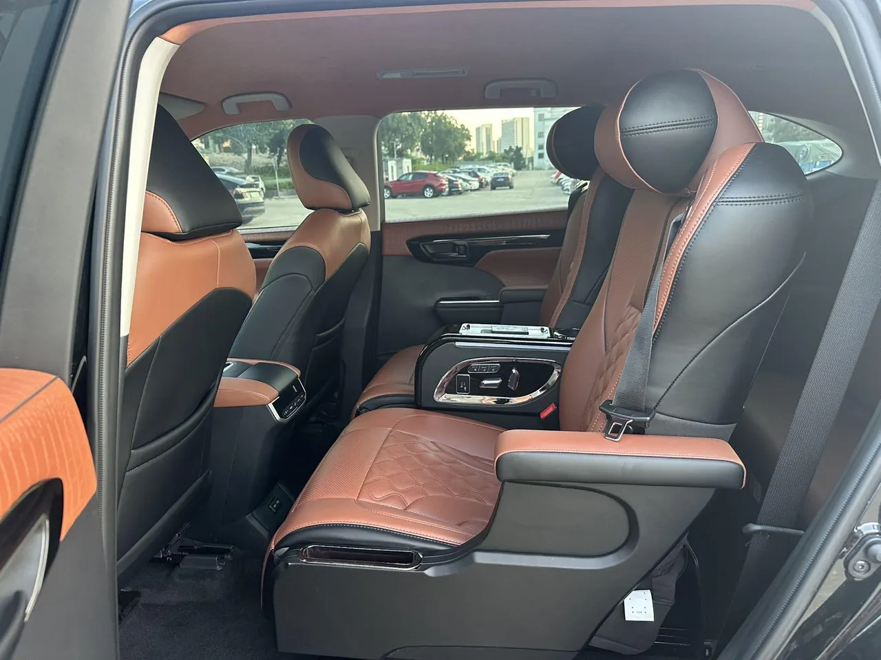 Toyota 2023 Highlander Dual Engine 2.5 Stepless Intelligent Electric Hybrid Four-wheel Drive Elite Edition 7-seat PLUS Edition Automatic Gear 5