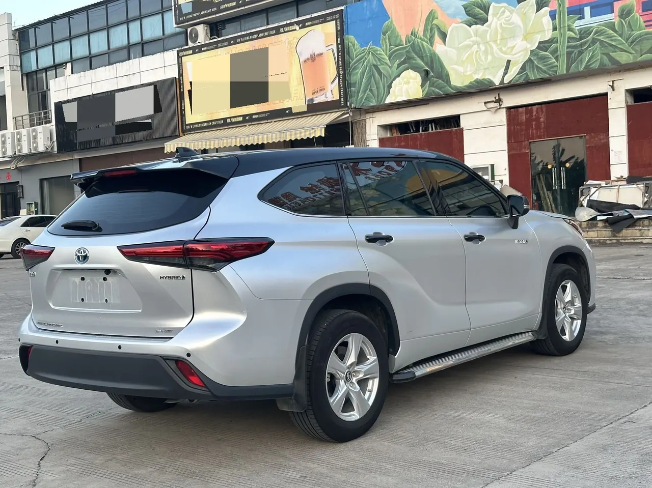 Toyota 2023 Highlander Dual Engine 2.5 Stepless Intelligent Electric Hybrid Four-wheel Drive Elite Edition 7-seat PLUS Edition Automatic Gear 9