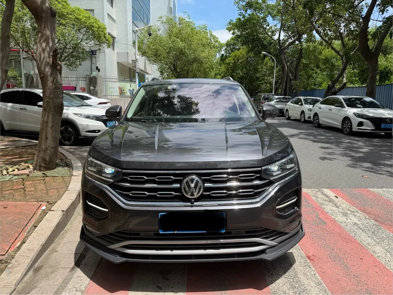 Volkswagen 2020 Tanyue 2.0TSI 330TSI Two-Drive Deluxe Smart Joint Edition Automatic Gear 2