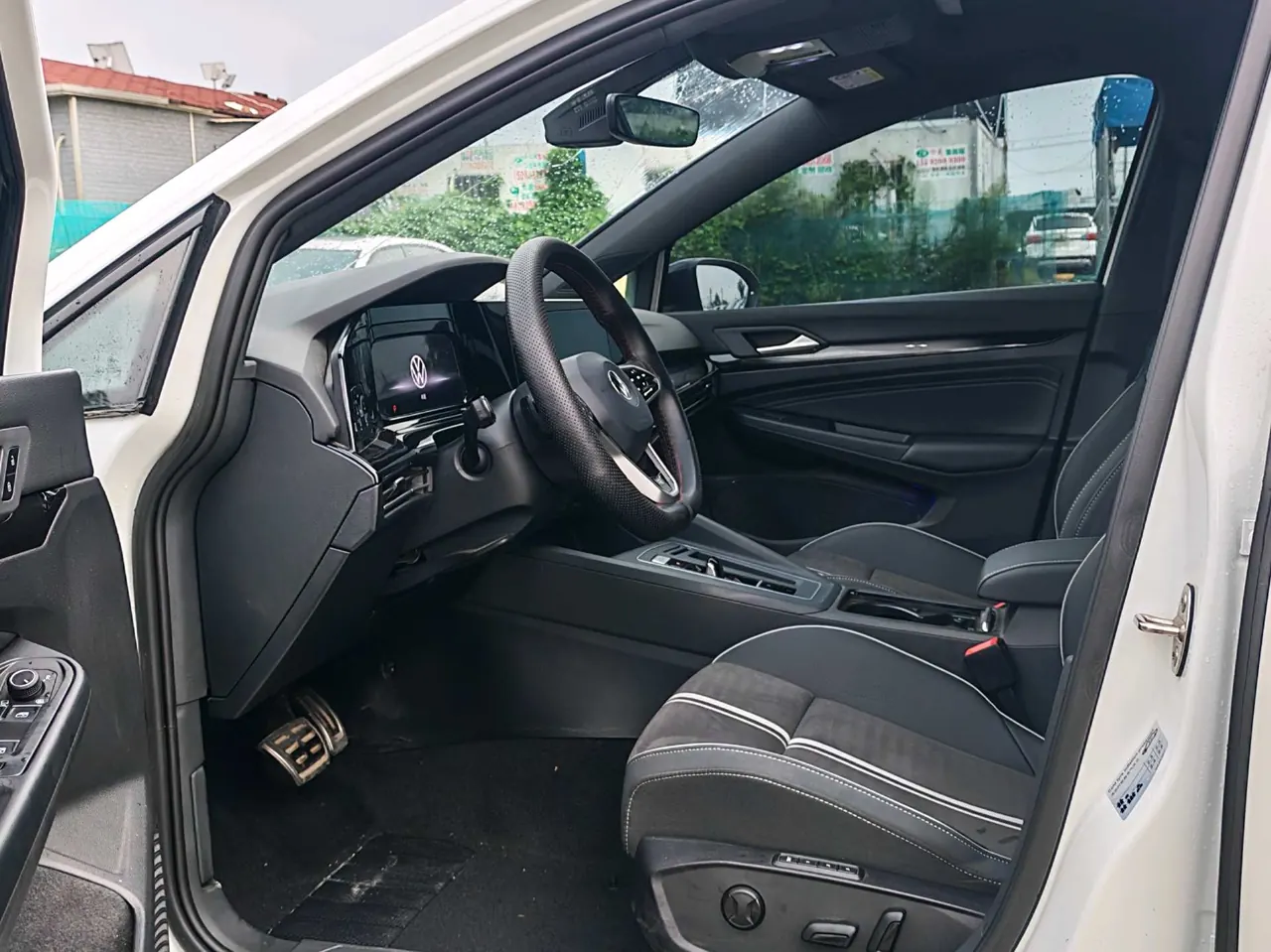Volkswagen 2023 Golf 8 R-Line 1.4TSI 280TSI Lite Automatic 4