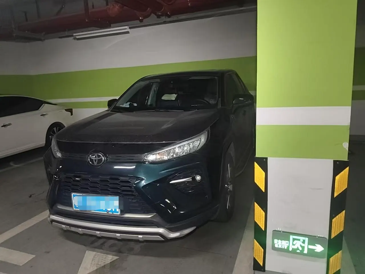Open image lightbox: Toyota 2020 Wilanda 2.0 Stepless Four-wheel Drive Deluxe Edition Automatic Transmission