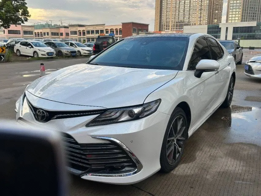 Open image lightbox: Toyota 2023 Camry 2.5G Deluxe Edition Automatic Gear