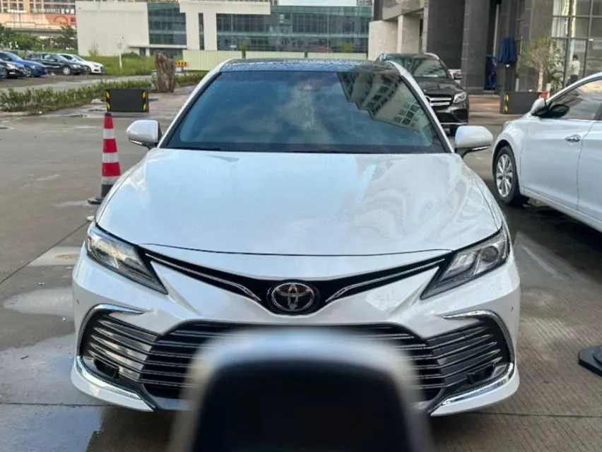 Toyota 2023 Camry 2.5G Deluxe Edition Automatic Gear 2
