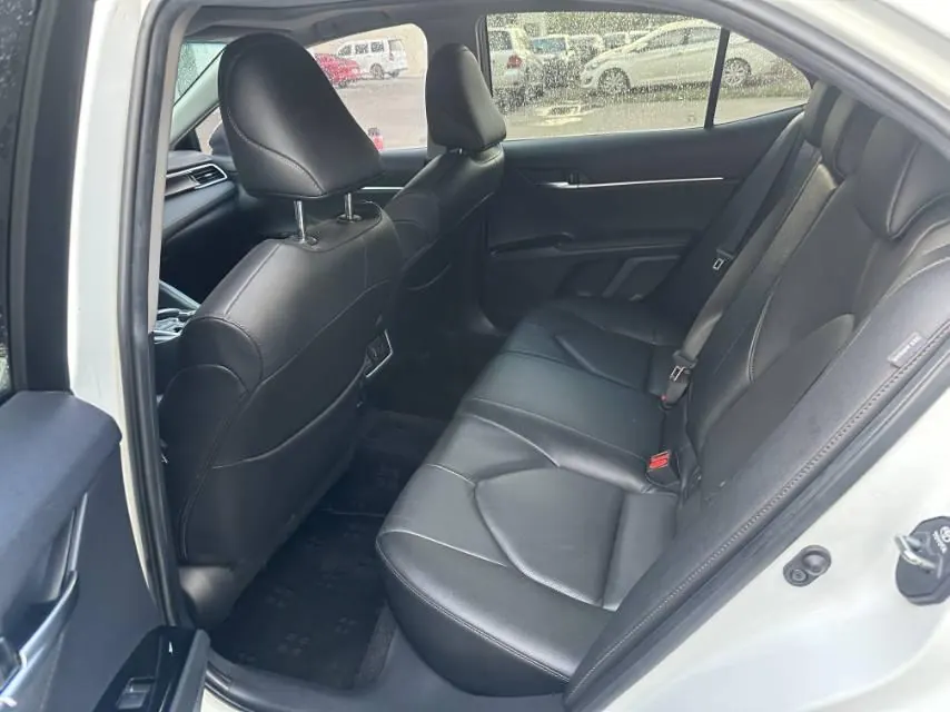 Toyota 2023 Camry 2.5G Deluxe Edition Automatic Gear 4