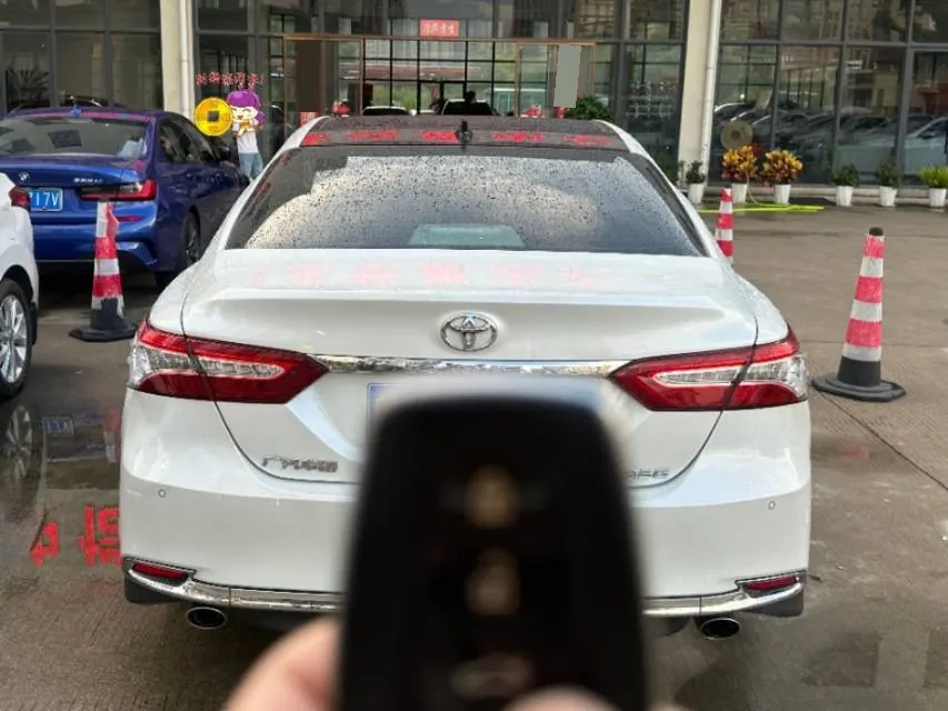 Toyota 2023 Camry 2.5G Deluxe Edition Automatic Gear 5