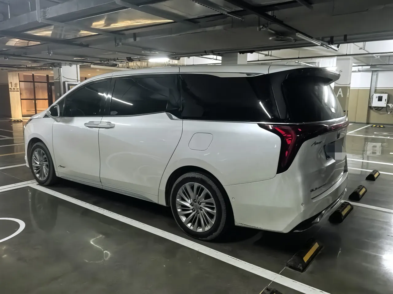 Buick 2023 Century 48V 2.0T Yunshi Edition 6-seat Automatic Gear 3