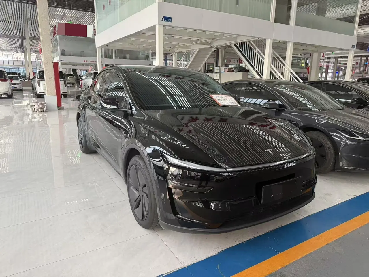 Tesla 2025 Model Y rear-wheel drive version automatic transmission 2