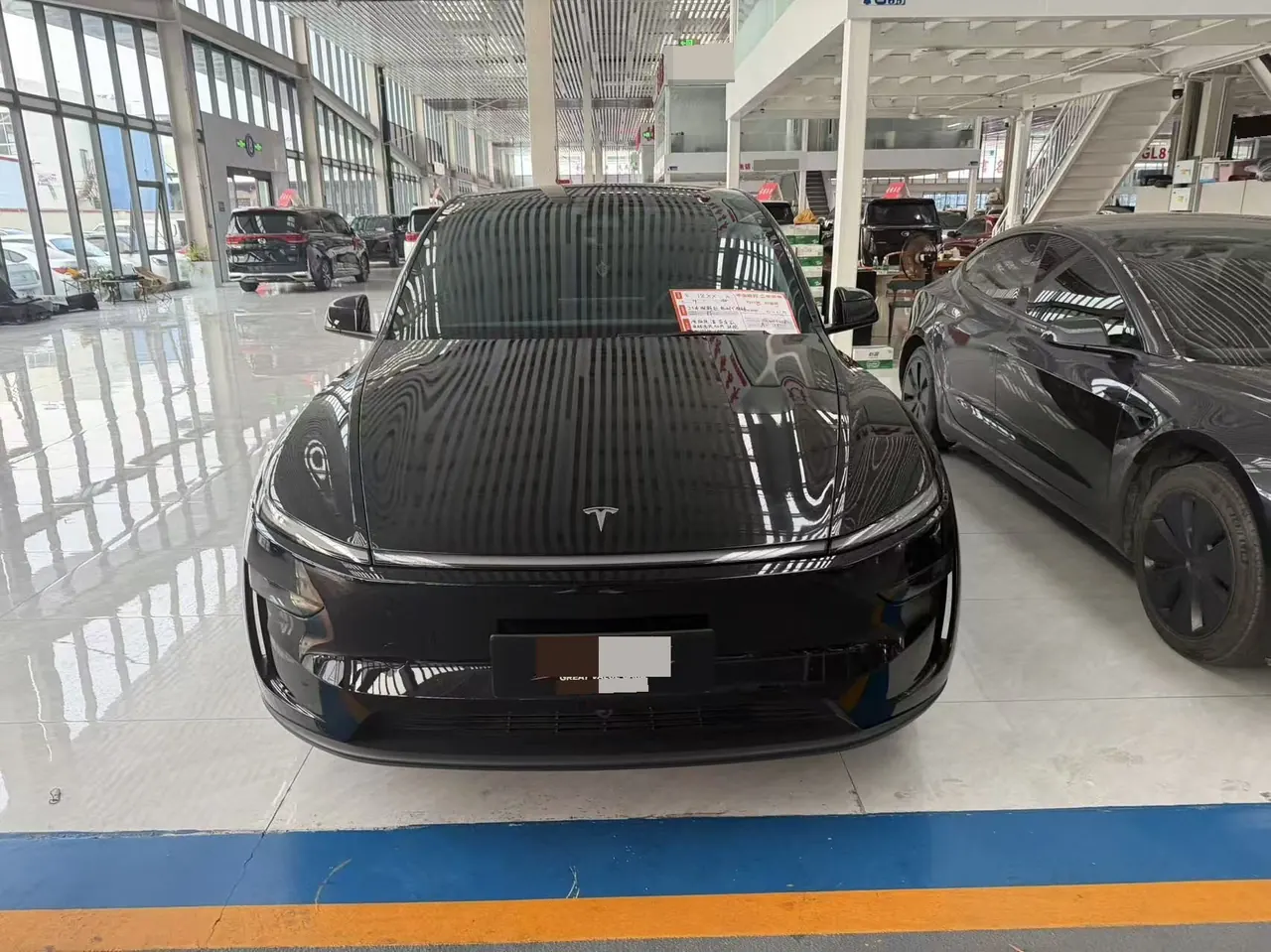 Tesla 2025 Model Y rear-wheel drive version automatic transmission 3