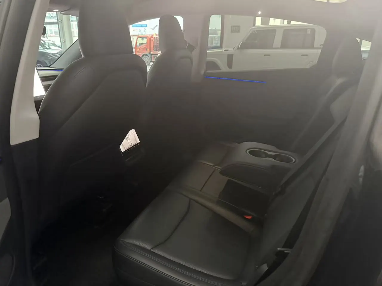 Tesla 2025 Model Y rear-wheel drive version automatic transmission 5