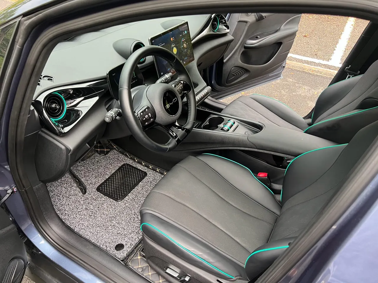 BYD 2023 Dolphins 401km Knight Edition Automatic Gear 7