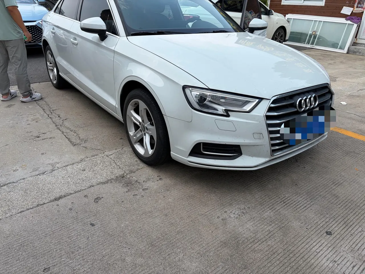 Audi 2020 A3 Limousine 1.4TFSI 35TFSI aggressive automatic gear 2