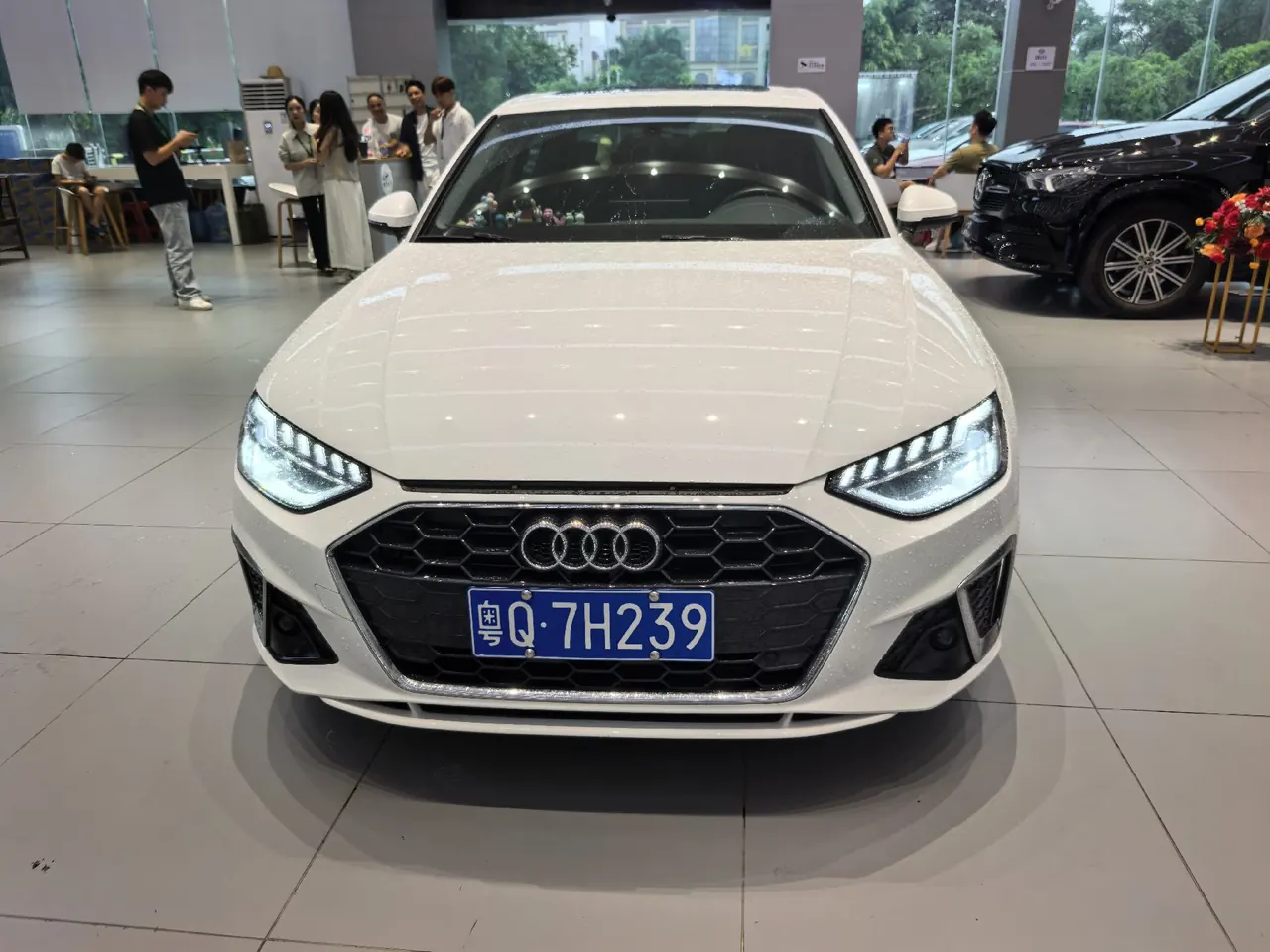 Audi 2020 A4L 2.0TFSI 40TFSI Deluxe Dynamic Automatic 2