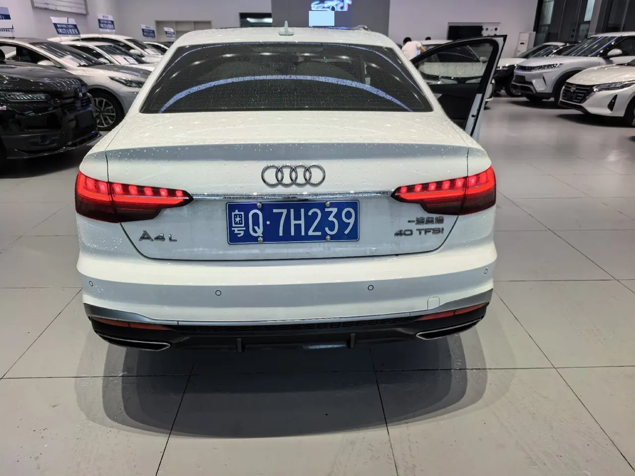 Audi 2020 A4L 2.0TFSI 40TFSI Deluxe Dynamic Automatic 3