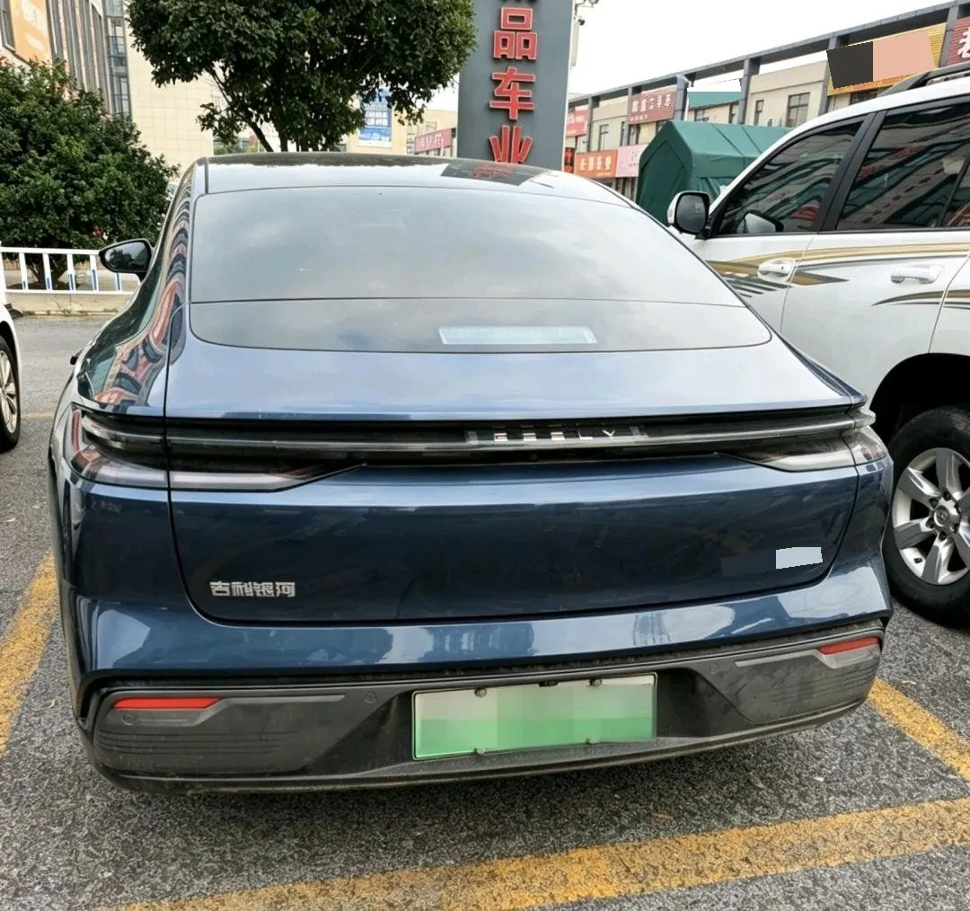 Geely Galaxy 2025 xingyao 8 EM-i 1.5 130km flagship automatic gear 8