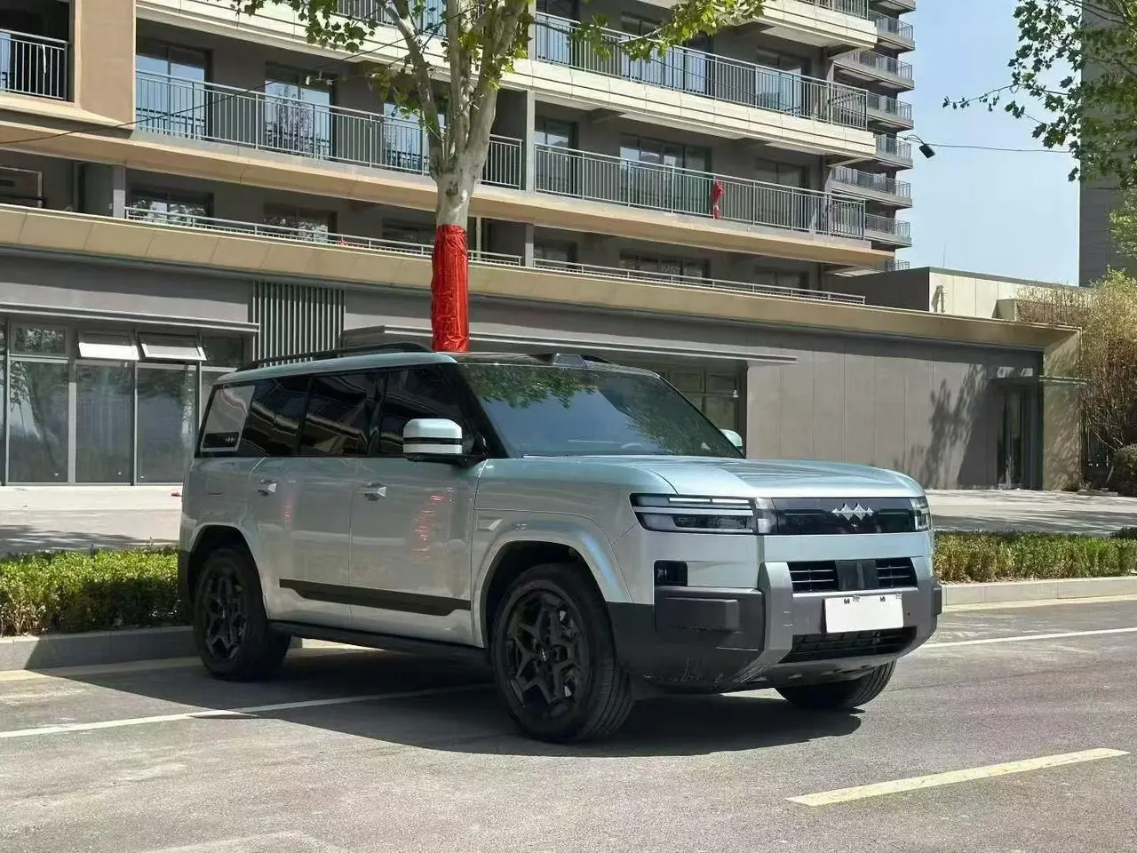 FangChengBao 2025 titanium 7 1.5T stepless 190KM four-wheel drive Ultra version of automatic gear 2