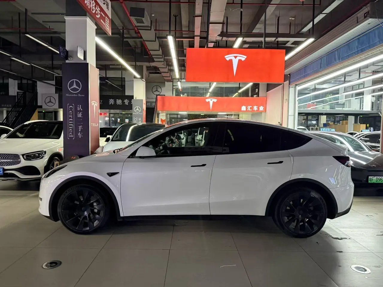 Tesla 2022 Model Y long endurance all-wheel drive version (modified) automatic gear 2