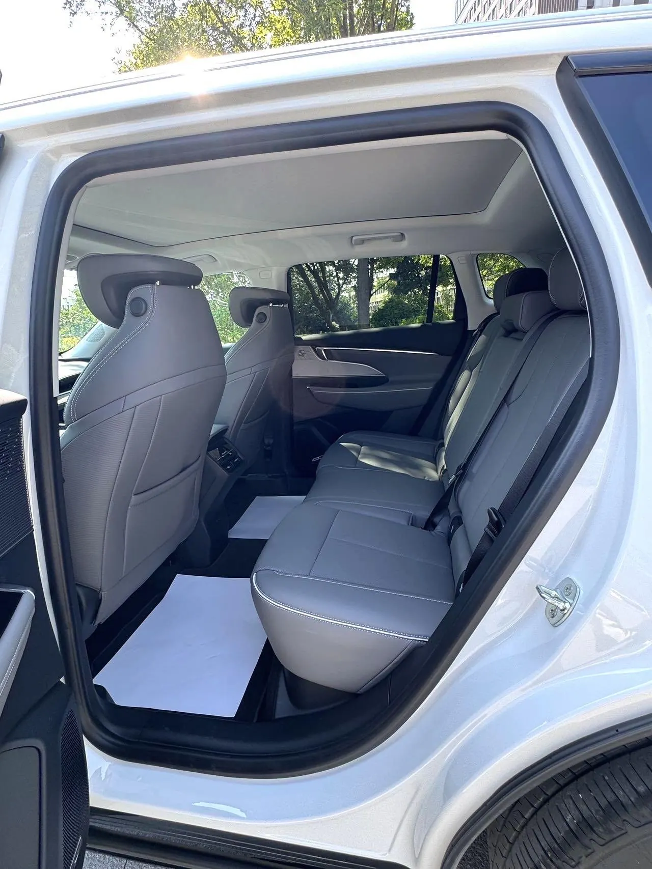 Buick 2025 E 5 620KM Premium Edition Automatic Gear 6