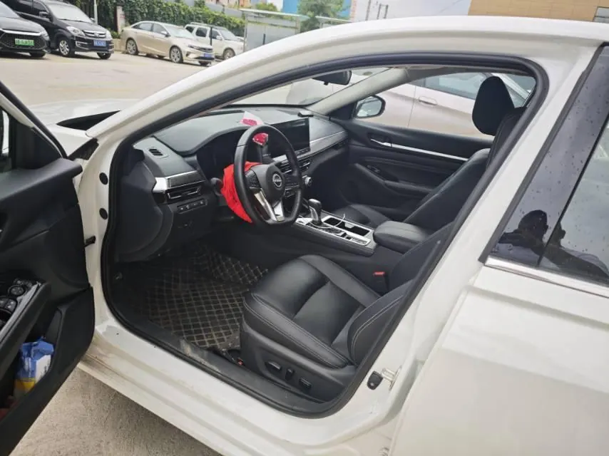 Nissan 2022 Teana 2.0 Stepless XL-TLS Pleasant Edition Automatic Gear 4