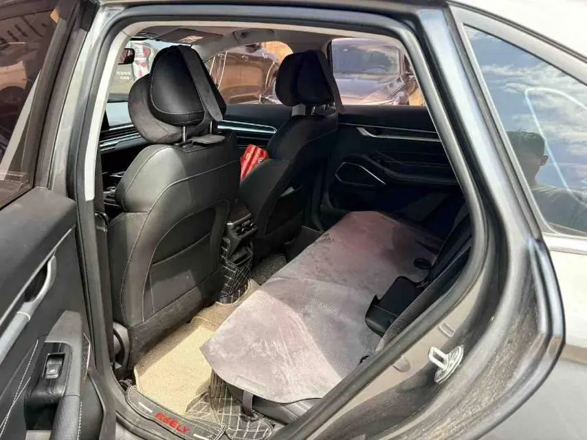 Geely 2022 Emgrand-Sanxiang 1.5 Stepless Noble Automatic Transmission 3