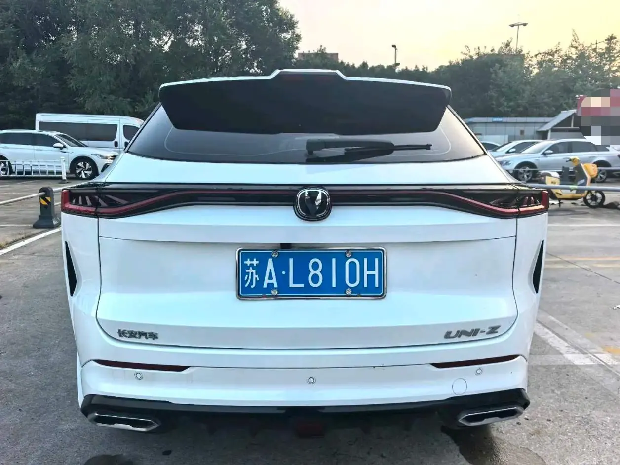 ChangAn 2025 UNI-Z 1.5T 500Bar PRO automatic gear 3