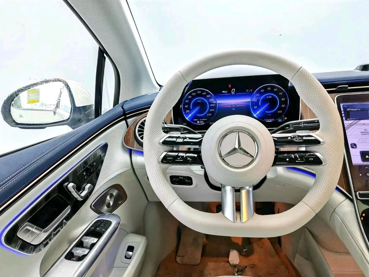 Mercedes Benz 2025 EQE 500 4MATIC EQE 500 4MATIC Pioneer Edition Automatic Gear 7
