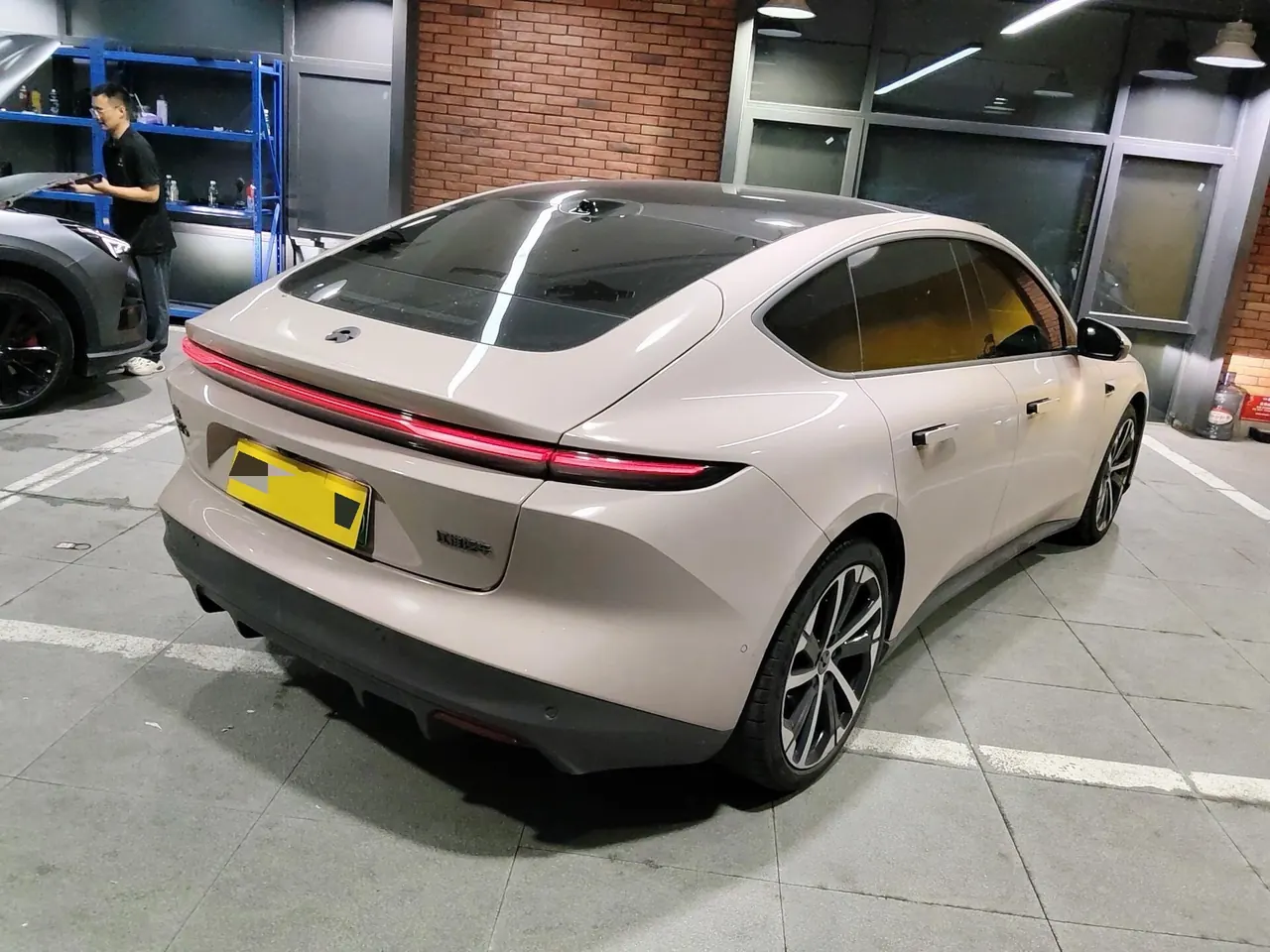 NIO 2022 ET 5 100kWh automatic gear 3