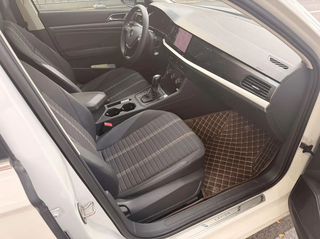 Volkswagen 2021 Lavida 1.4TSI 280TSI Comfort Edition Automatic Gear 3
