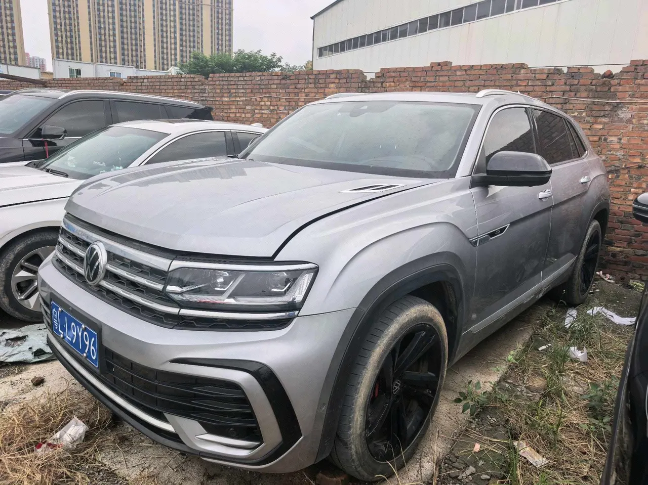 Open image lightbox: Volkswagen 2022 Touang X 2.5T 530 V6 4-wheel drive Respect Flagship Automatic Gear