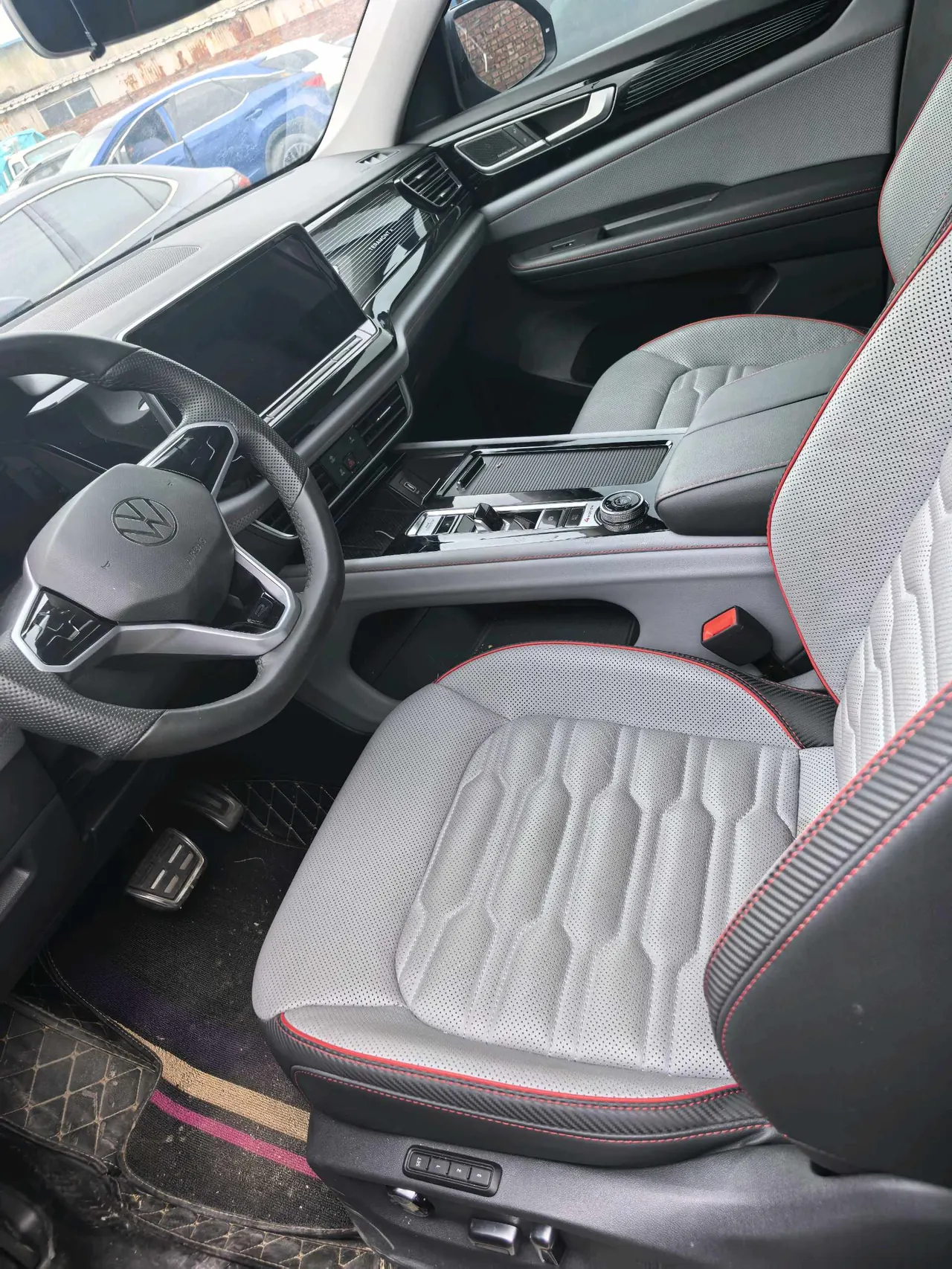 Volkswagen 2022 Touang X 2.5T 530 V6 4-wheel drive Respect Flagship Automatic Gear 3