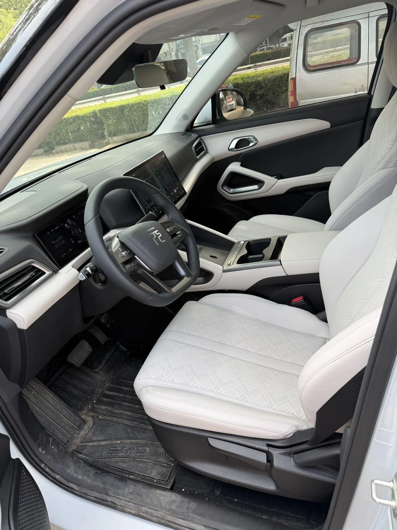 BYD 2025 Yuan UP Smart Driving 401KM Vital Automatic Gear 3