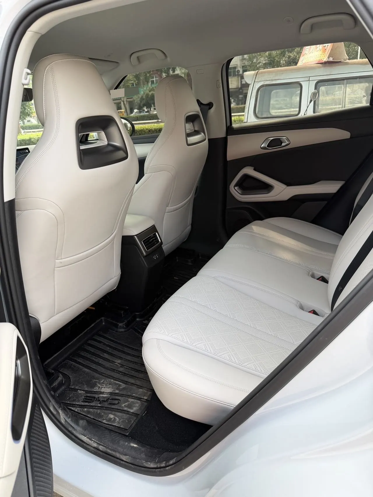 BYD 2025 Yuan UP Smart Driving 401KM Vital Automatic Gear 4