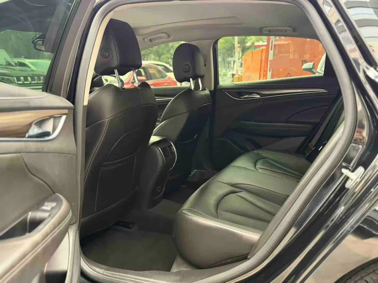 Buick 2021 LaCrosse 1.5T 552T Luxury Automatic Gear 4