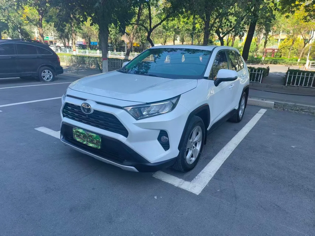 打开图片灯箱:Toyota 2021 RAV4 Rongbo 2.0 Stepless Two-Drive Fashion Edition Automatic Gear