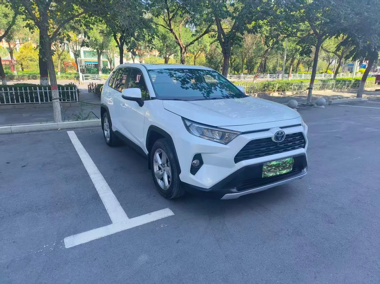 Toyota 2021 RAV4 Rongbo 2.0 Stepless Two-Drive Fashion Edition Automatic Gear 2