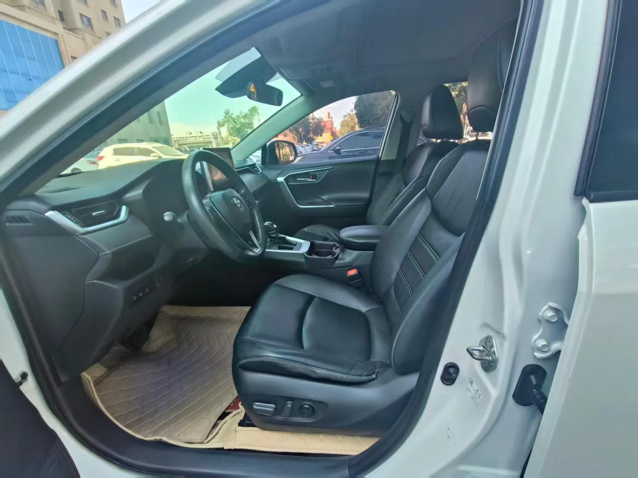 Toyota 2021 RAV4 Rongbo 2.0 Stepless Two-Drive Fashion Edition Automatic Gear 7