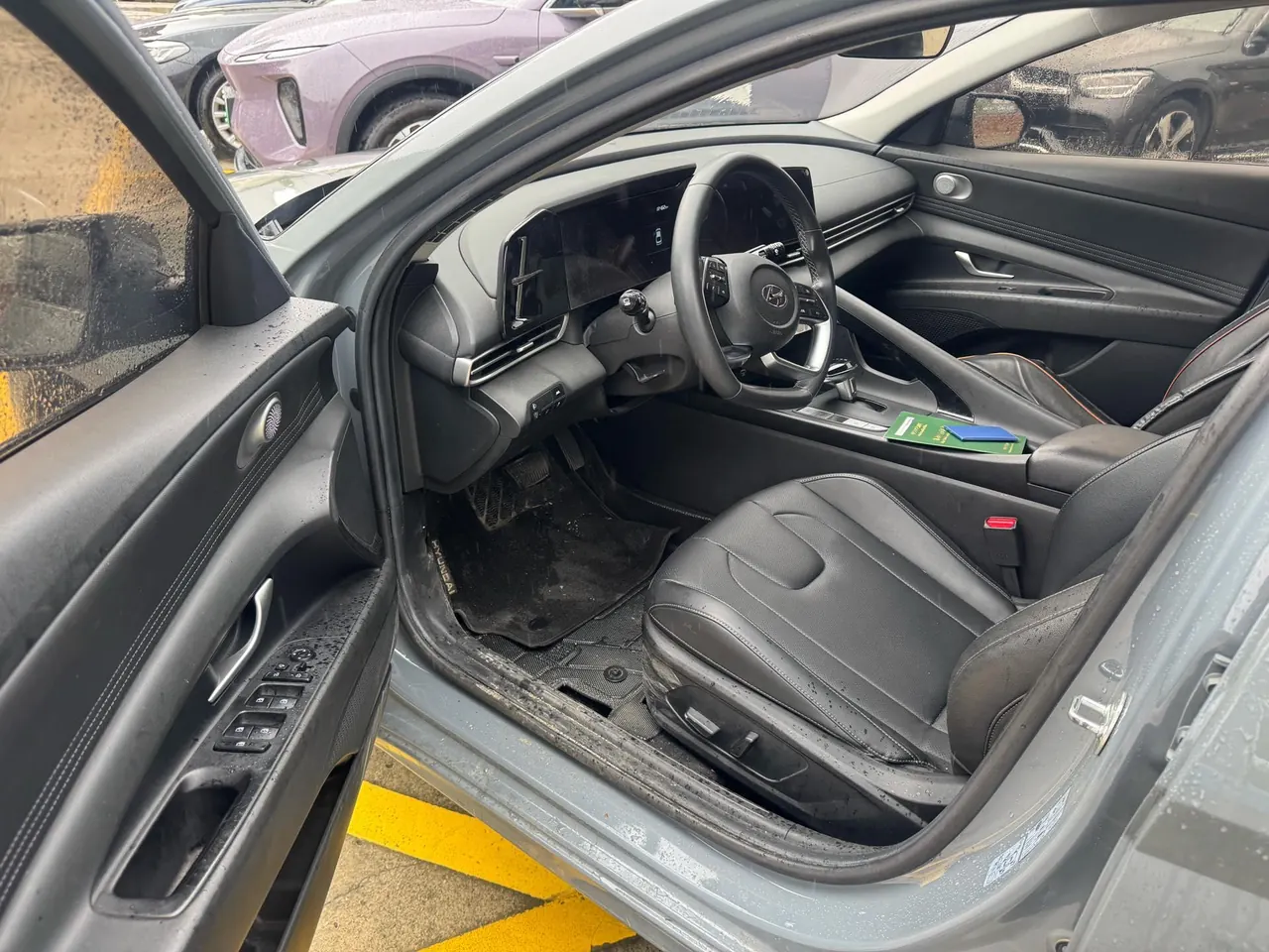Hyundai 2021 Elantra -3-compartment 1.5 stepless LUX premium automatic gear 2