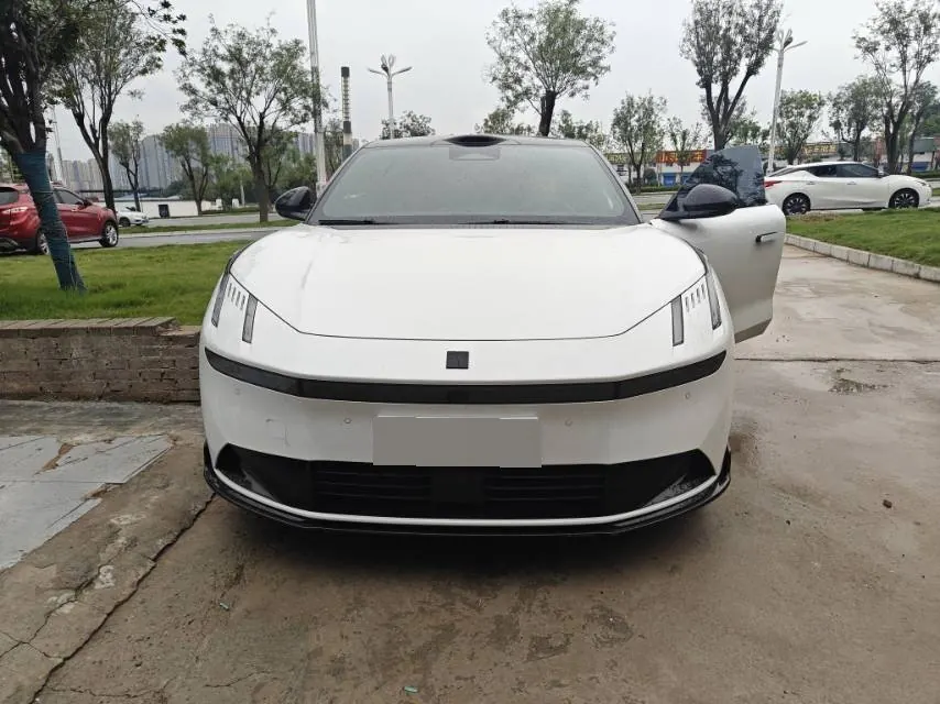 LYNK&amp;CO 2025 LYNK&amp;CO 10 EM-P 1.5T 240 four-wheel drive Ultra automatic gear 5