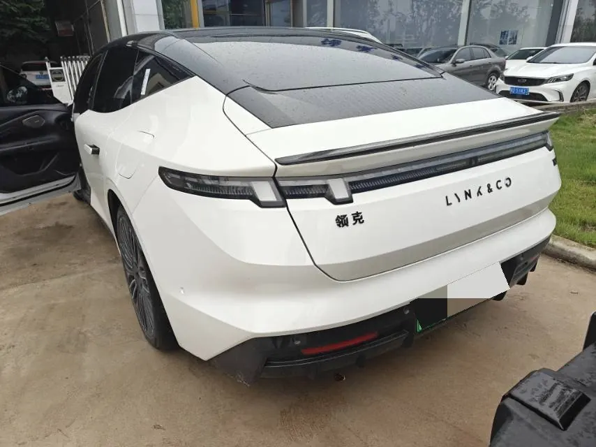 LYNK&amp;CO 2025 LYNK&amp;CO 10 EM-P 1.5T 240 four-wheel drive Ultra automatic gear 6