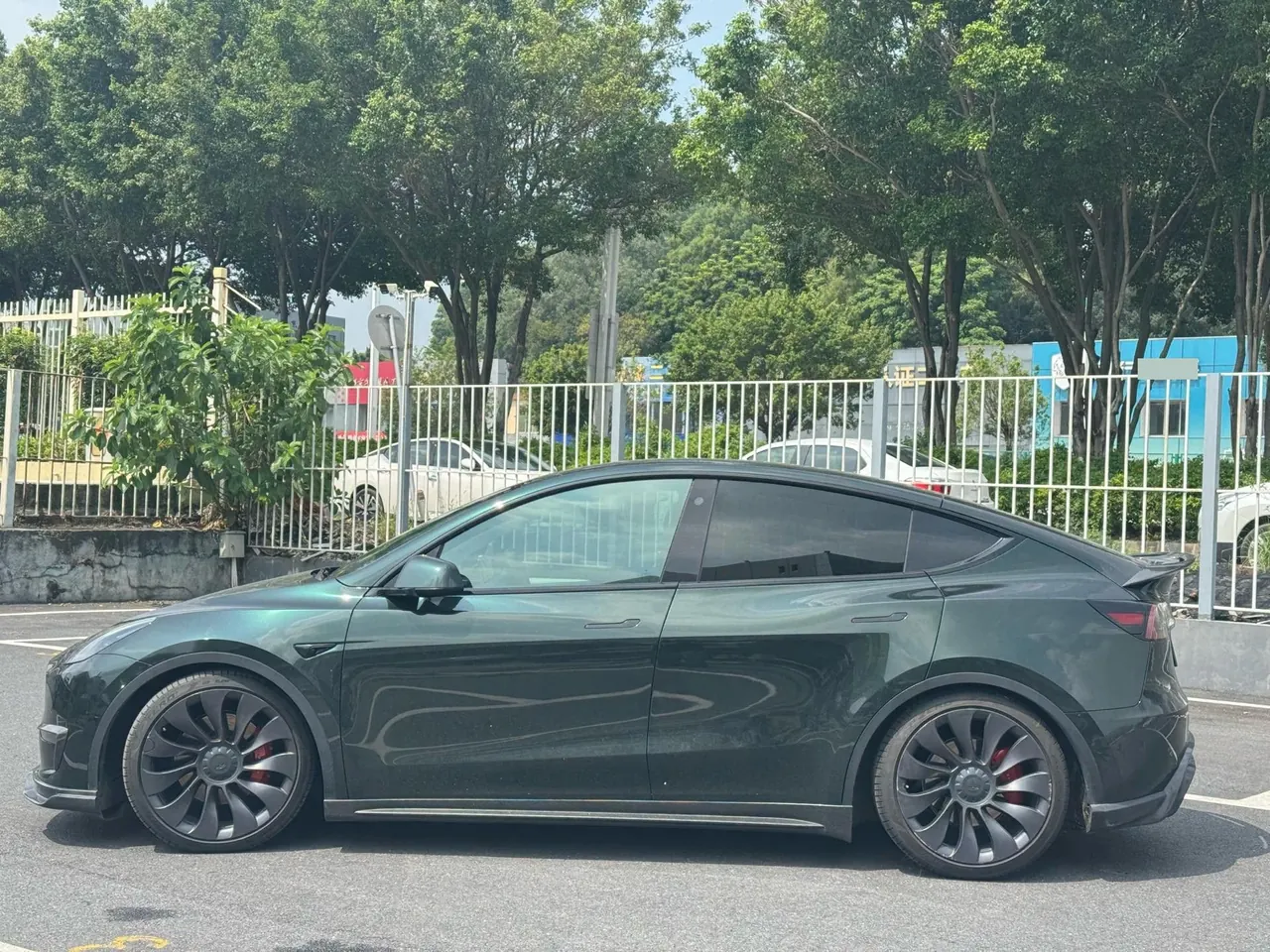 Tesla 2021 Model Y Performance high-performance all-wheel drive version automatic transmission 2