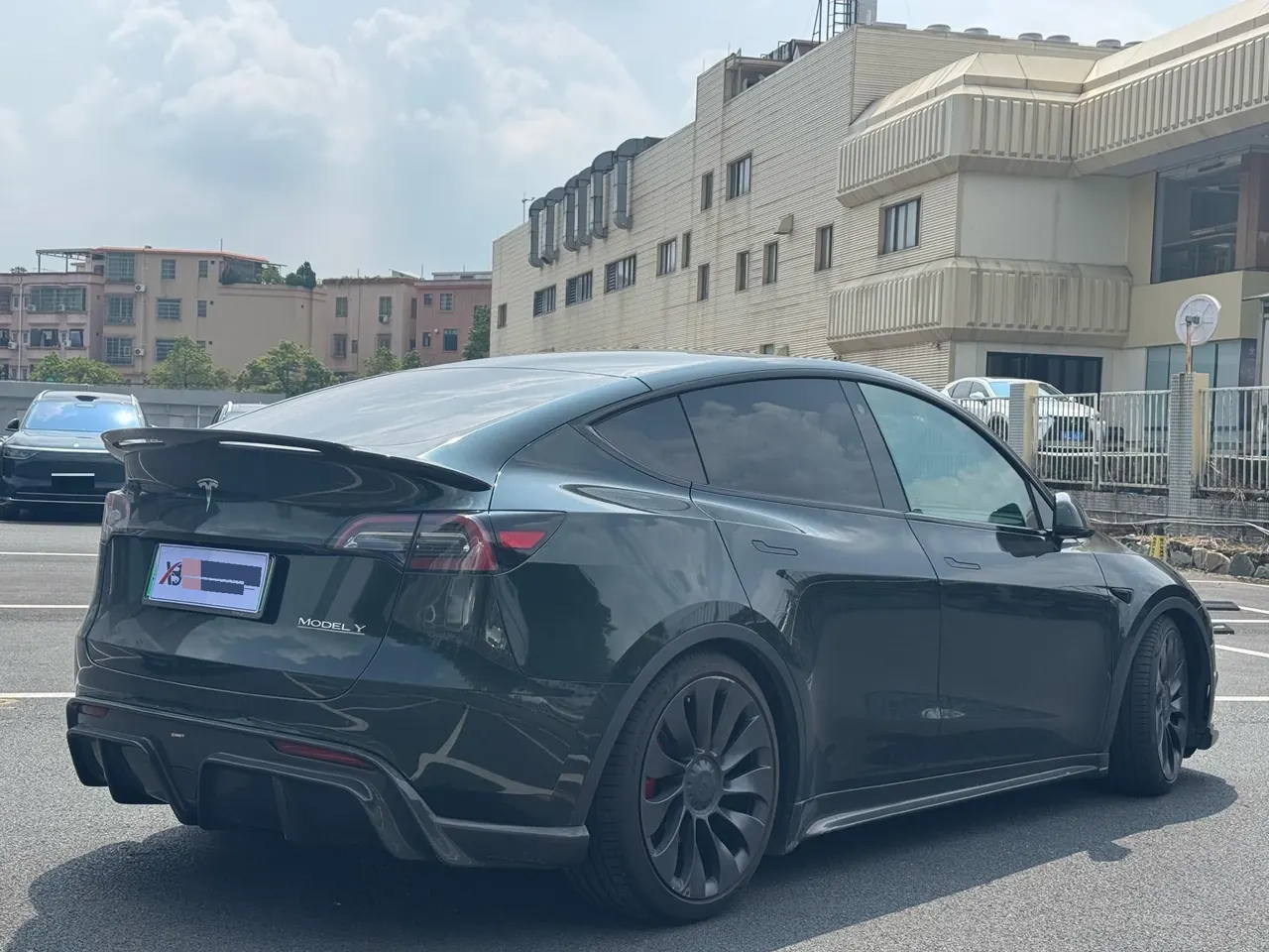 Tesla 2021 Model Y Performance high-performance all-wheel drive version automatic transmission 3