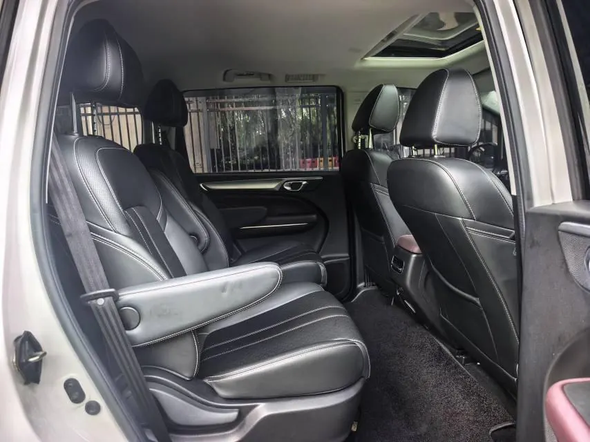Chuanqi 2021 M6 1.5T 270T Deluxe Edition 7-seat Automatic Gear 5