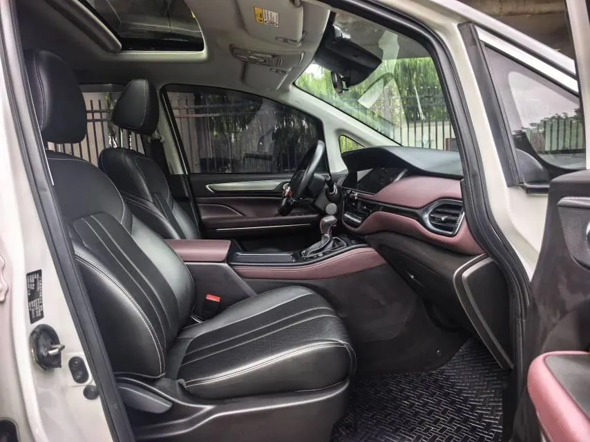 Chuanqi 2021 M6 1.5T 270T Deluxe Edition 7-seat Automatic Gear 6