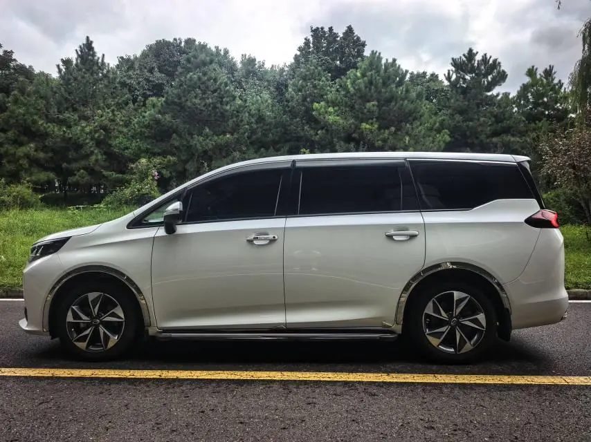 Chuanqi 2021 M6 1.5T 270T Deluxe Edition 7-seat Automatic Gear 7